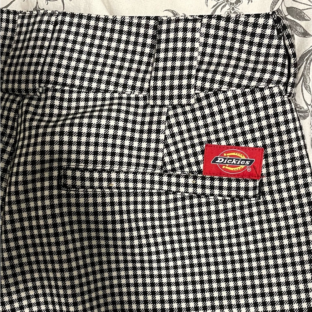 Dickies size 0 Black & White plaid cropped pants NWOT